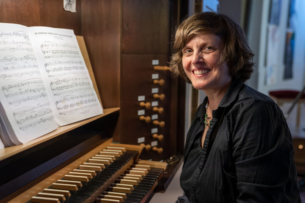 Felicitas Eickelberg an der Orgel